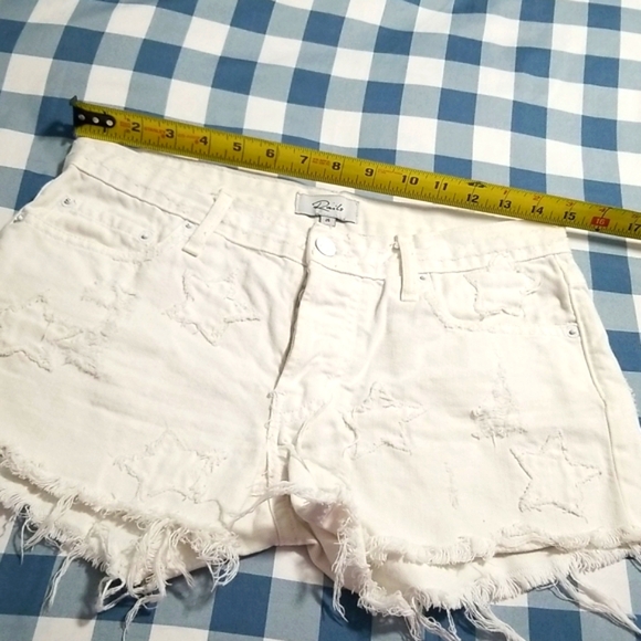 RAILS Logan White Stars Distressed Denim Short - Picture 14 of 16